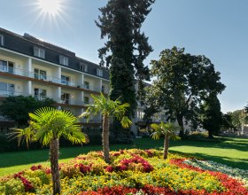 Hotel At the Park